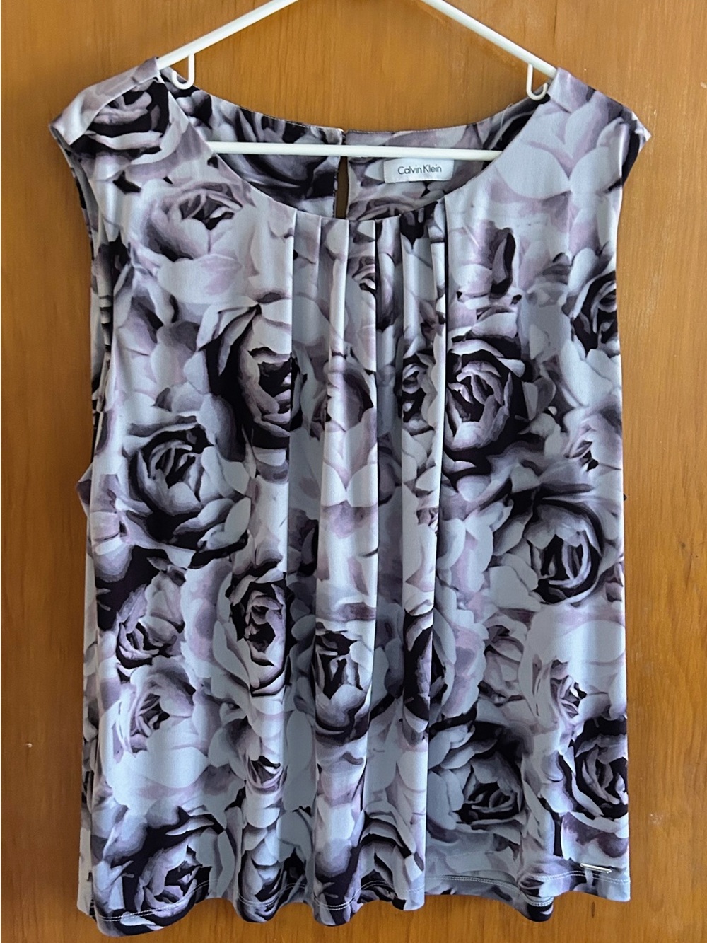 Calvin Klein Lavender and Gray Floral Pleated Sleeveless Top